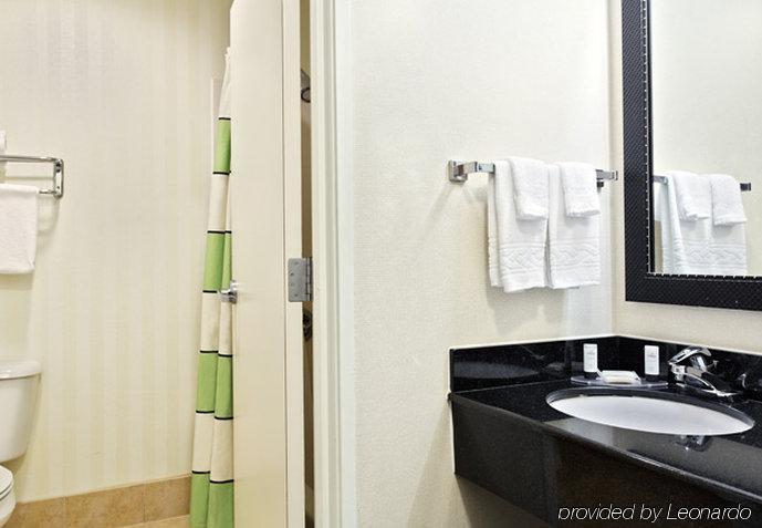 Fairfield Inn And Suites Mobile Pokoj fotografie